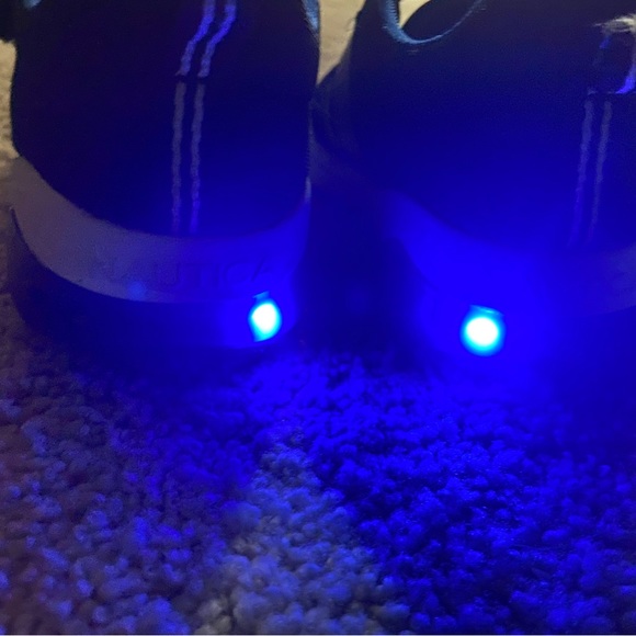 Light up sneakers - Picture 6 of 8